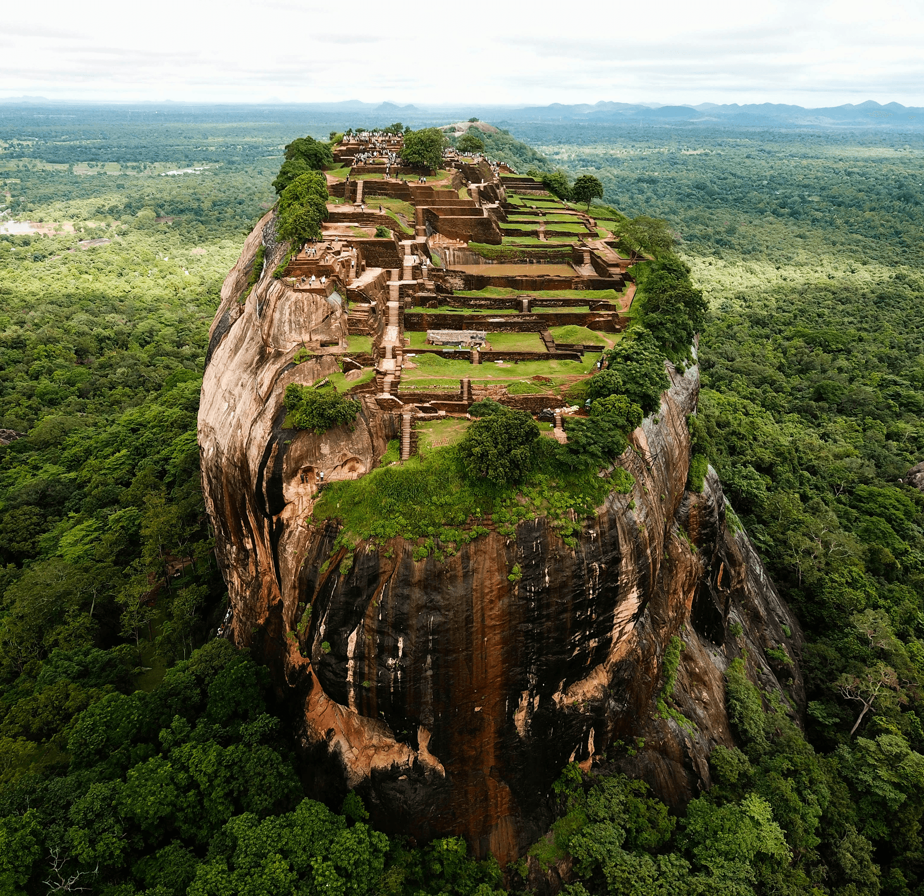 Sigiriya rock fortress, Sri Lanka — Laksiri Tours